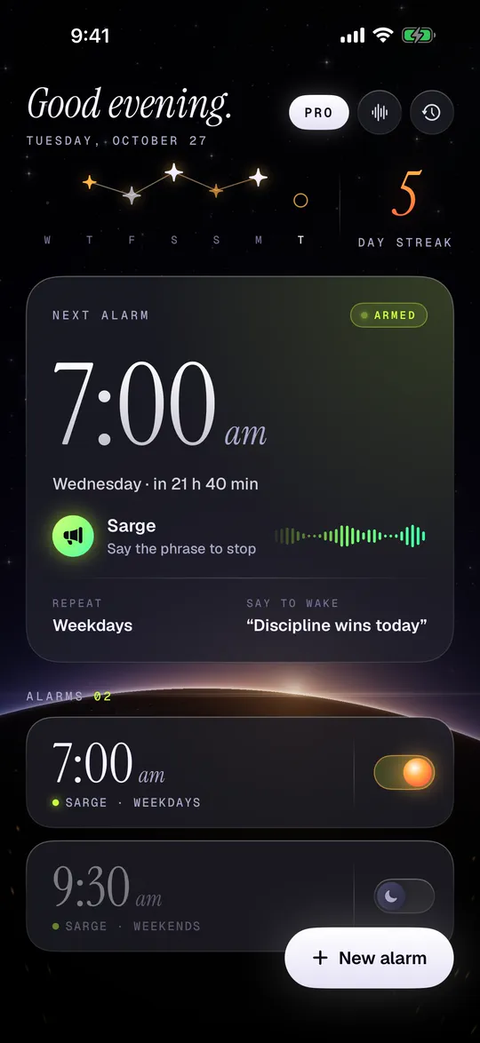WakeBuddy home screen: next alarm at 7:00 with Sarge and the phrase to say